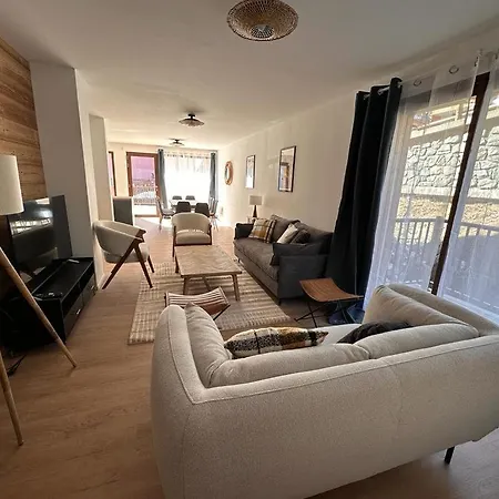 Grand Avec Terrasse Spacieuse *