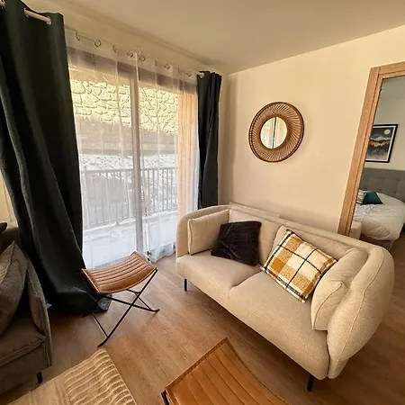 Grand Avec Terrasse Spacieuse *