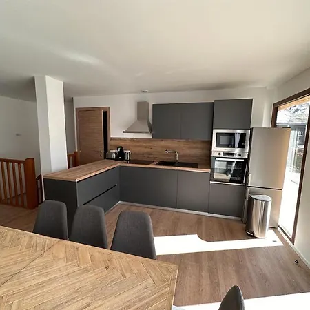 Grand Avec Terrasse Spacieuse *